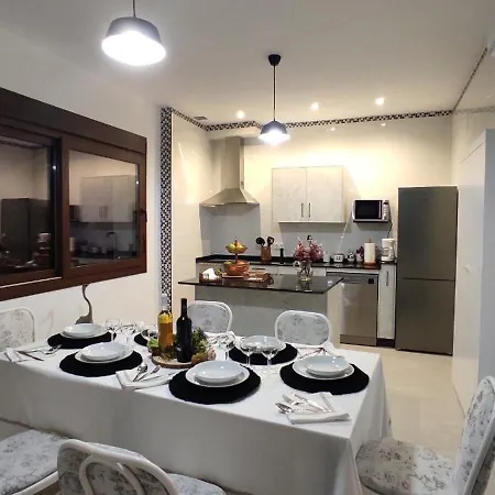 Elenyr Holiday home *